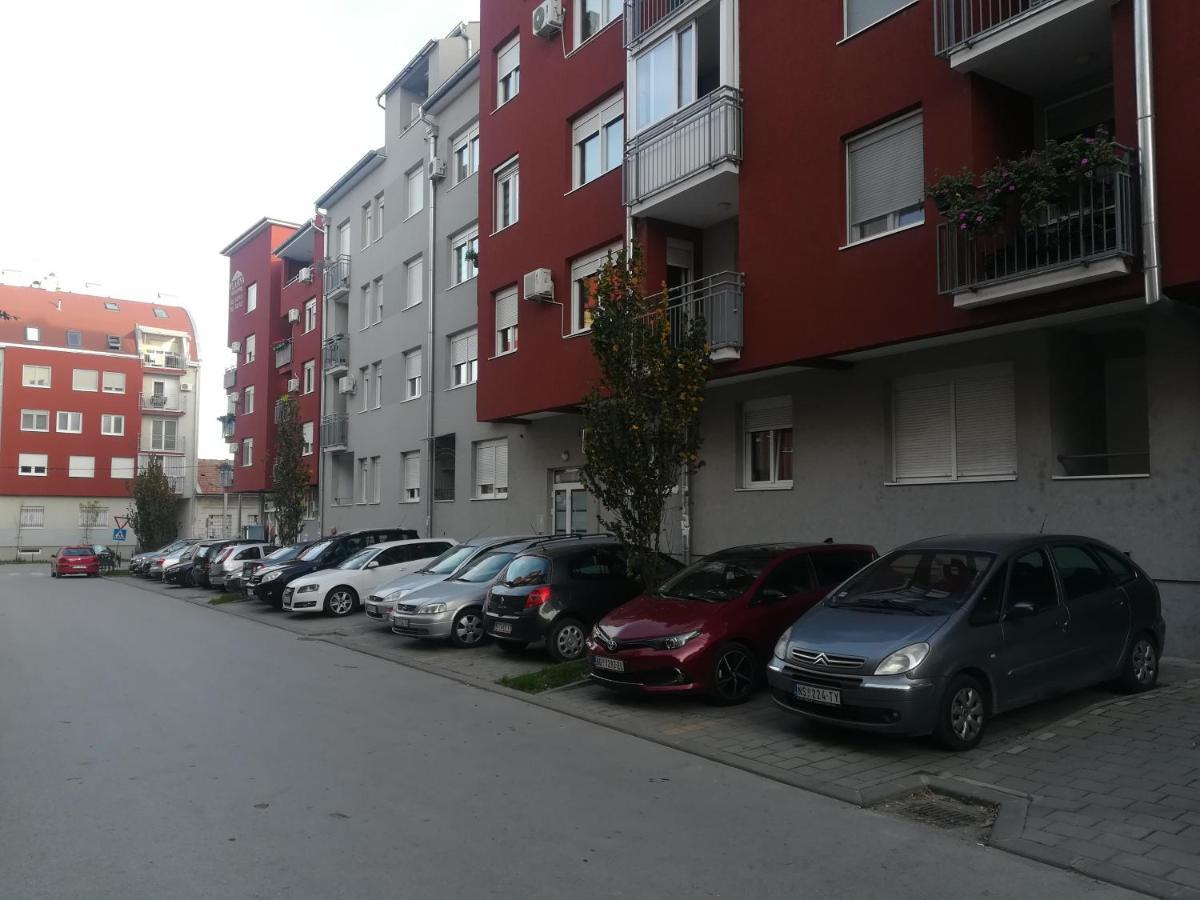 Paris Apartment -Free Private Parking Novi Sad Ngoại thất bức ảnh
